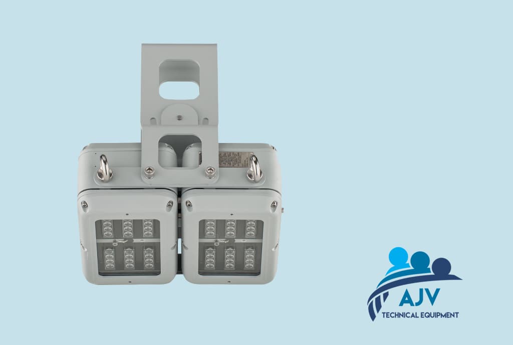 Spartan Crane lights for offshore latforms